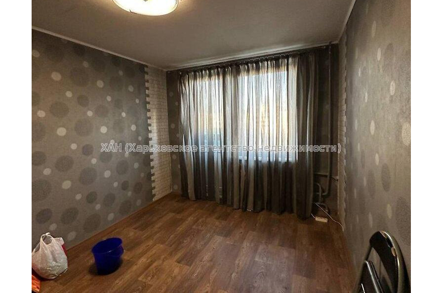 Продам квартиру, Победы просп. , 1  ком., 30 м², капитальный ремонт 