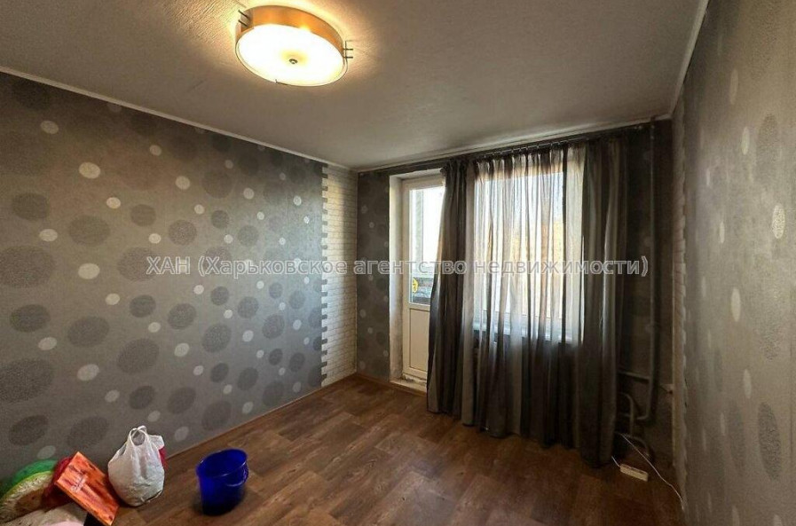 Продам квартиру, Победы просп. , 1  ком., 30 м², капитальный ремонт 
