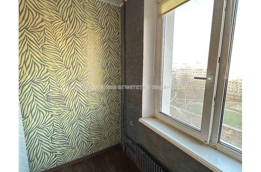 Продам квартиру, Победы просп. , 1  ком., 30 м², капитальный ремонт 