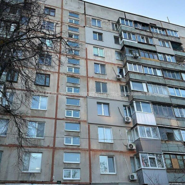 Продам квартиру, Победы просп. , 1  ком., 30 м², капитальный ремонт 