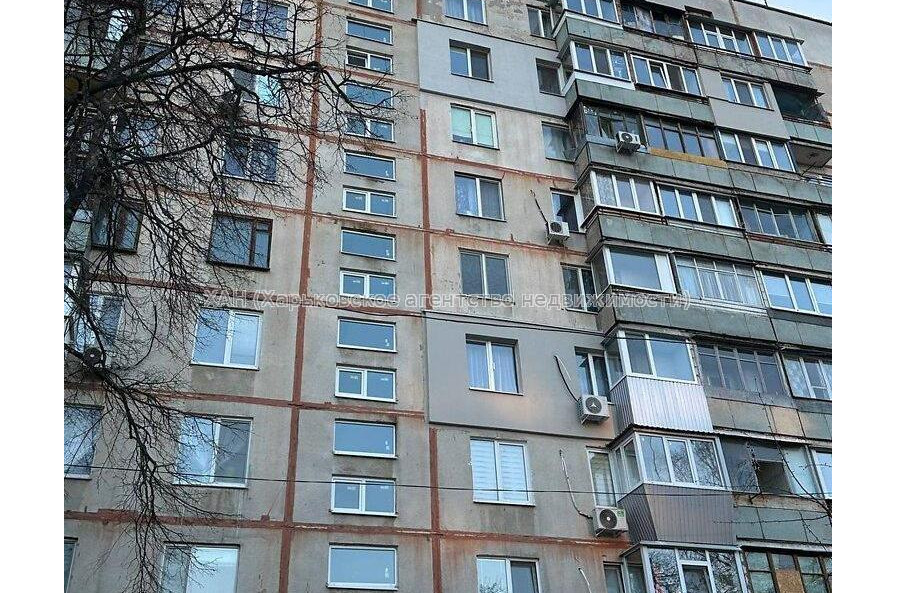Продам квартиру, Победы просп. , 1  ком., 30 м², капитальный ремонт 