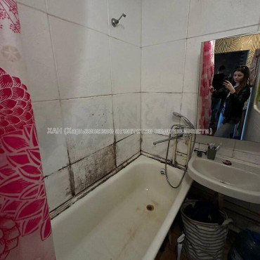 Продам квартиру, Победы просп. , 1  ком., 30 м², капитальный ремонт 