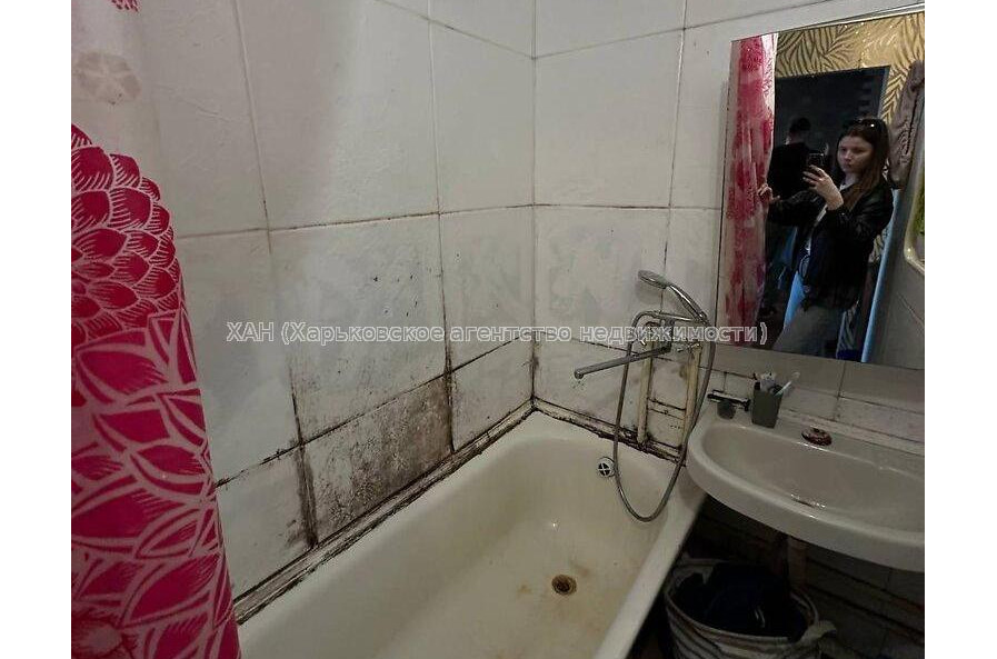 Продам квартиру, Победы просп. , 1  ком., 30 м², капитальный ремонт 