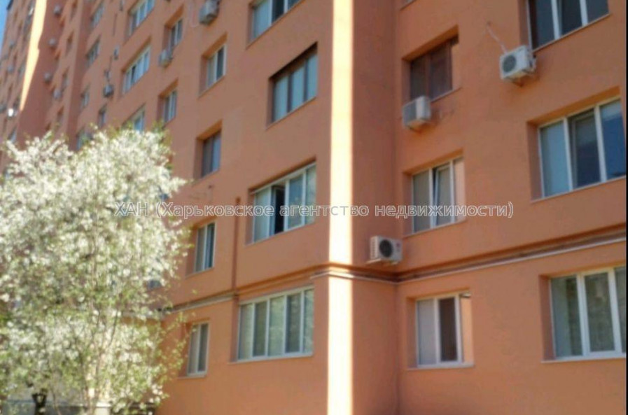 Продам квартиру, Соборности Украины ул. , 3  ком., 105 м², капитальный ремонт 