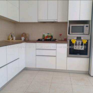 Продам квартиру, Соборности Украины ул. , 3  ком., 105 м², капитальный ремонт 