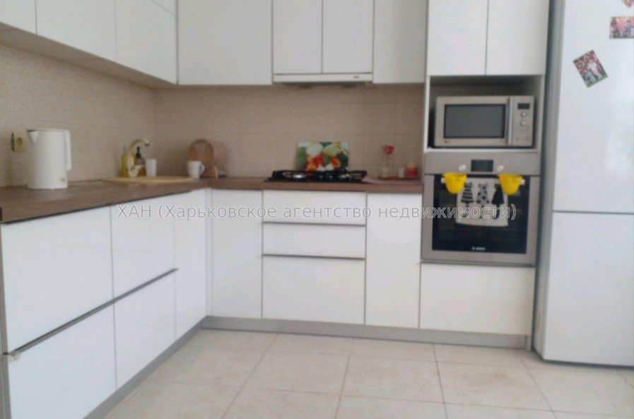 Продам квартиру, Соборности Украины ул. , 3  ком., 105 м², капитальный ремонт 