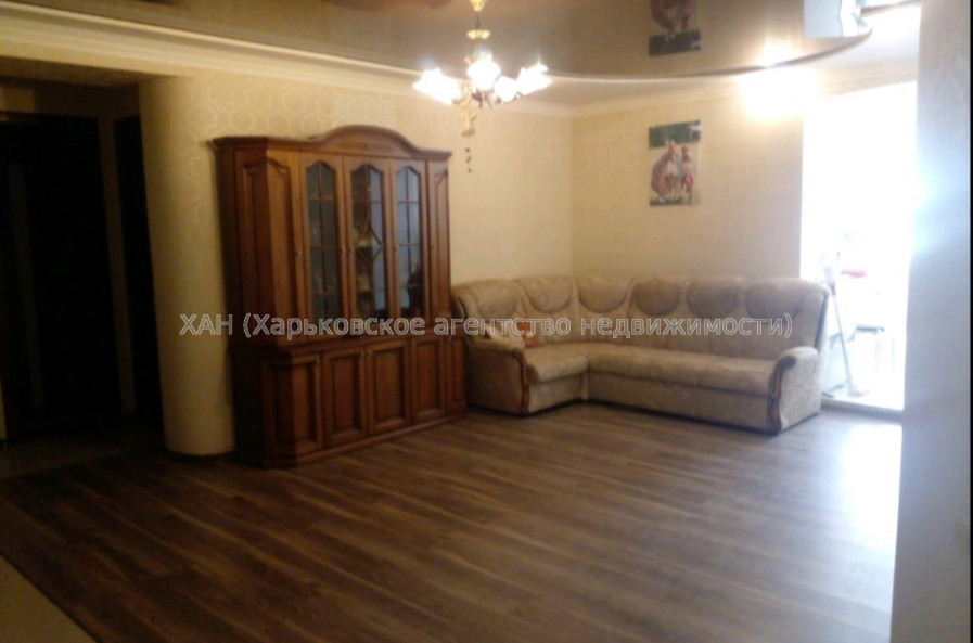 Продам квартиру, Соборности Украины ул. , 3  ком., 105 м², капитальный ремонт 