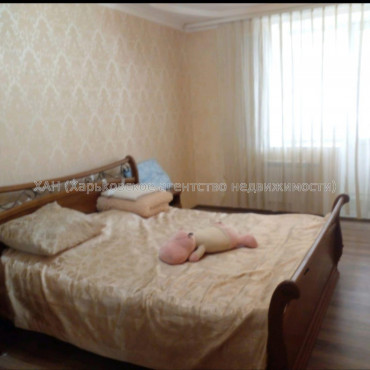 Продам квартиру, Соборности Украины ул. , 3  ком., 105 м², капитальный ремонт 