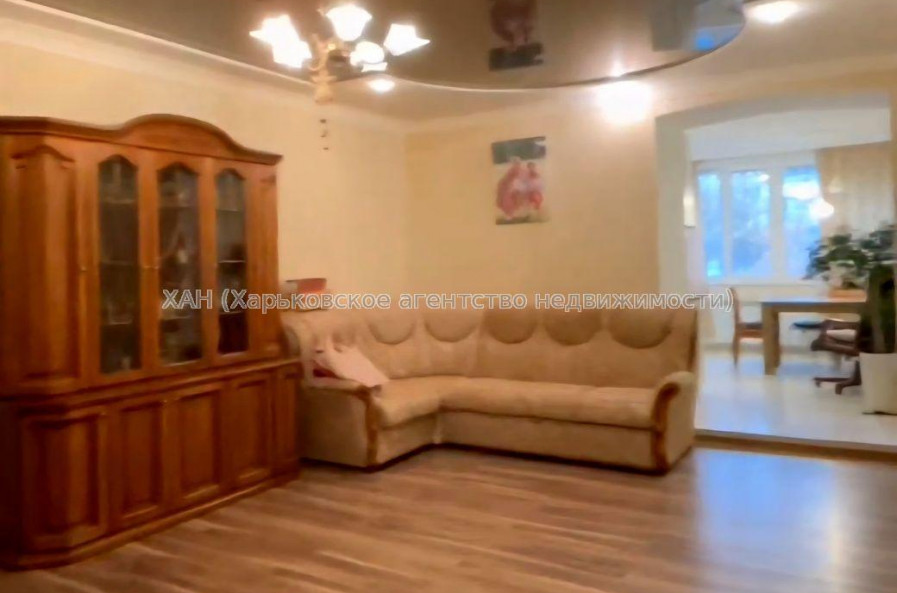 Продам квартиру, Соборности Украины ул. , 3  ком., 105 м², капитальный ремонт 