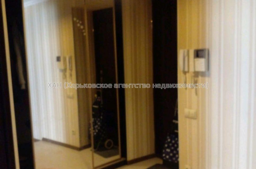 Продам квартиру, Соборности Украины ул. , 3  ком., 105 м², капитальный ремонт 