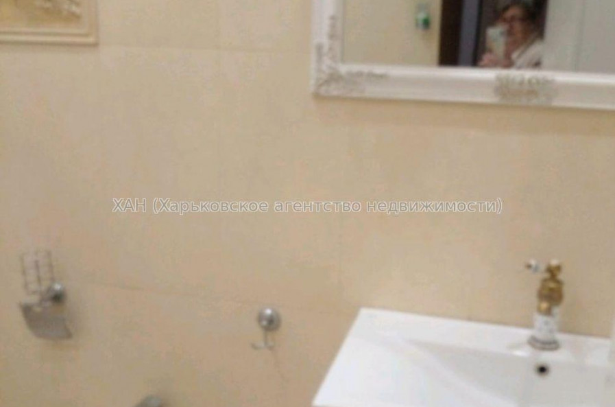 Продам квартиру, Соборности Украины ул. , 3  ком., 105 м², капитальный ремонт 