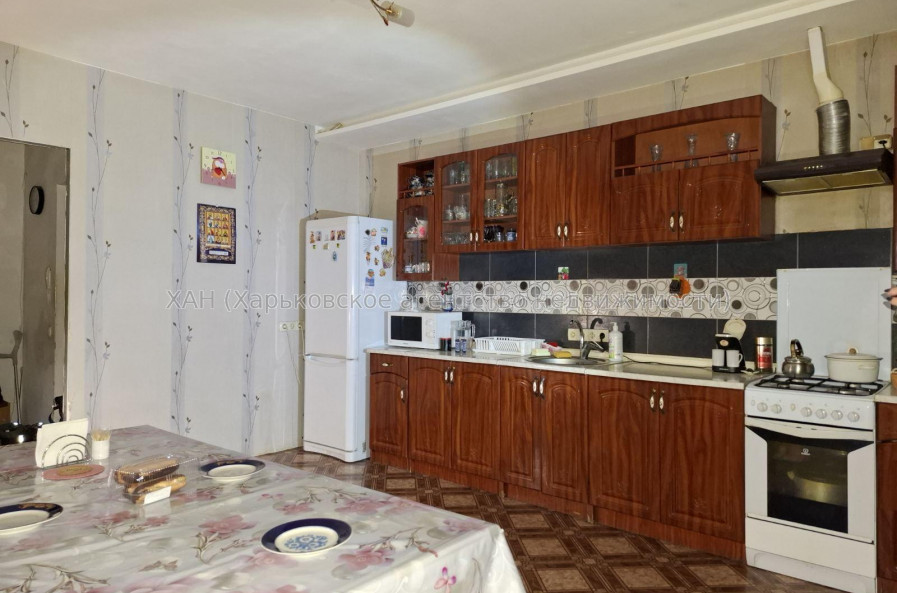 Продам квартиру, Академика Павлова ул. , 3  ком., 118.50 м², частичный ремонт 