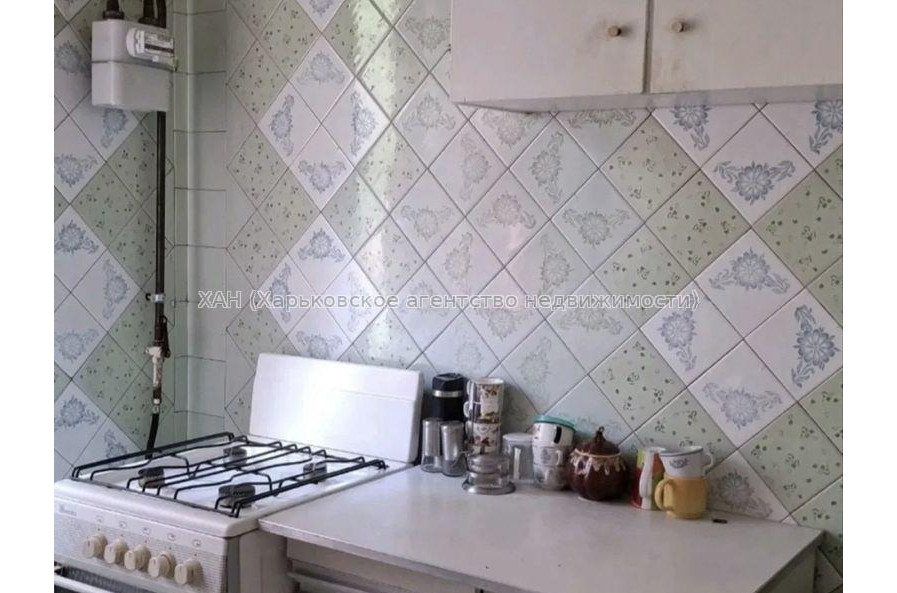 Продам квартиру, Непокоренных ул. , 1 кім., 33 м², косметический ремонт 