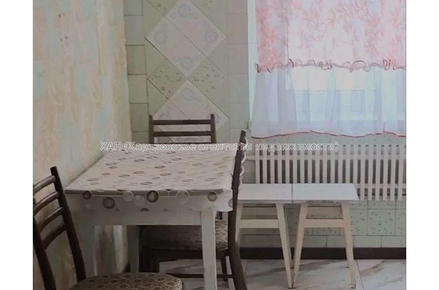 Продам квартиру, Непокоренных ул. , 1 кім., 33 м², косметический ремонт 