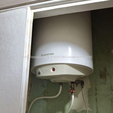 Продам квартиру, Непокоренных ул. , 1 кім., 33 м², косметический ремонт 