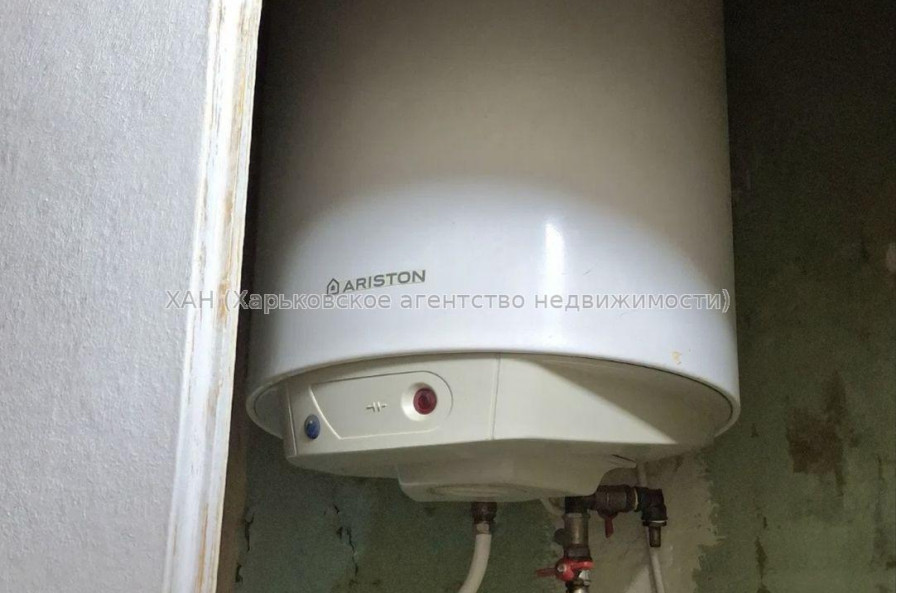 Продам квартиру, Непокоренных ул. , 1 кім., 33 м², косметический ремонт 