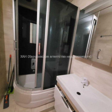 Продам квартиру, Шатиловская ул. , 5 , 1  ком., 37 м², капитальный ремонт 