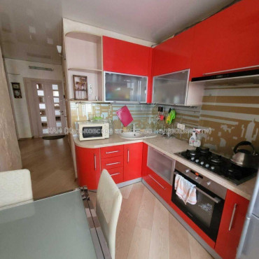 Продам квартиру, Шатиловская ул. , 5 , 1  ком., 37 м², капитальный ремонт 
