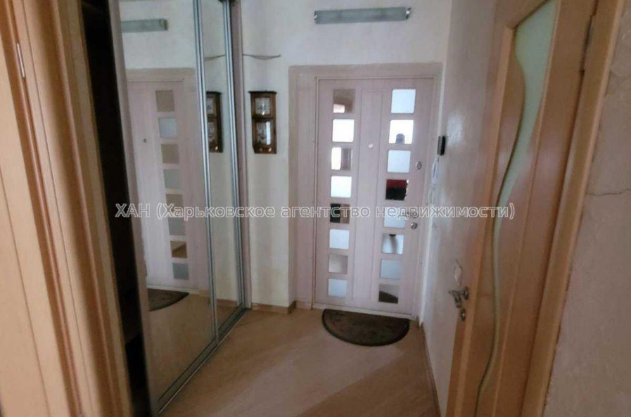 Продам квартиру, Шатиловская ул. , 5 , 1  ком., 37 м², капитальный ремонт 