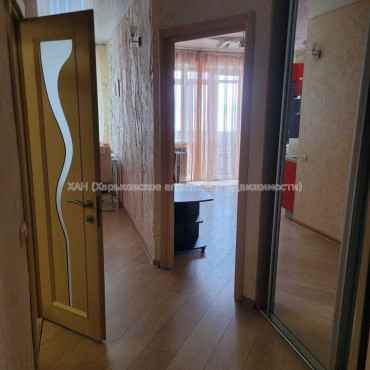 Продам квартиру, Шатиловская ул. , 5 , 1  ком., 37 м², капитальный ремонт 