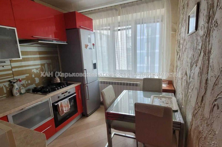 Продам квартиру, Шатиловская ул. , 5 , 1  ком., 37 м², капитальный ремонт 