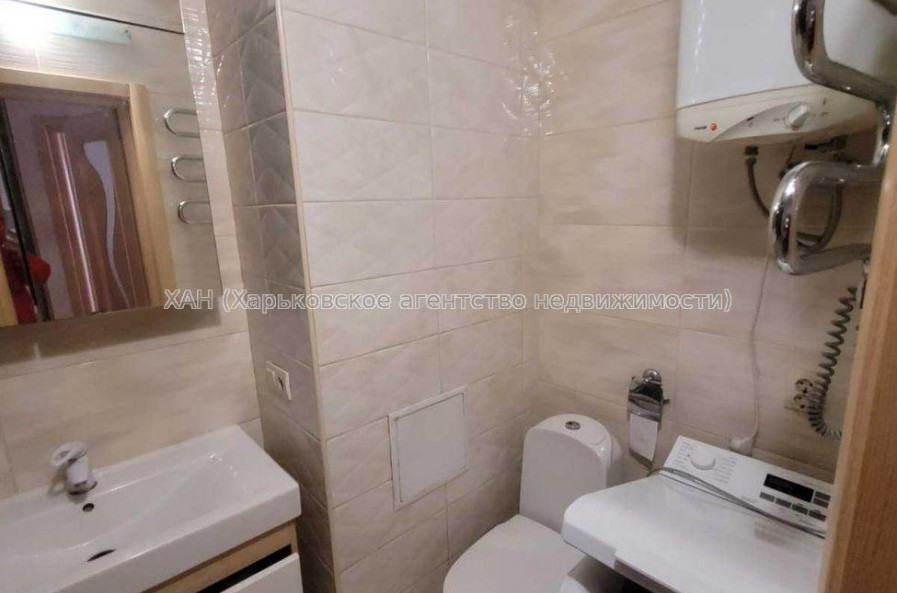 Продам квартиру, Шатиловская ул. , 5 , 1  ком., 37 м², капитальный ремонт 