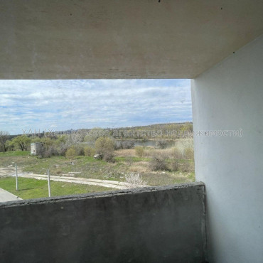 Продам квартиру, Шевченковский пер. , 1 кім., 54 м², без внутренних работ 