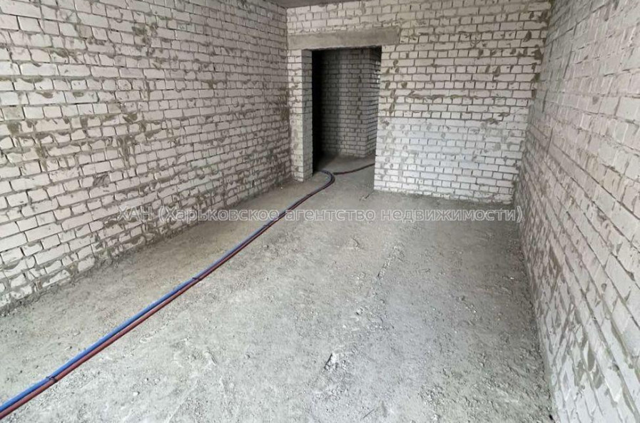 Продам квартиру, Шевченковский пер. , 1 кім., 54 м², без внутренних работ 