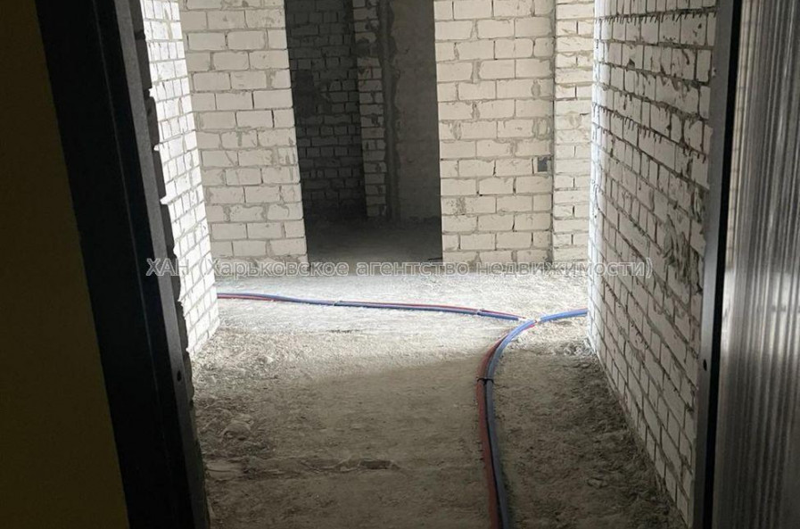 Продам квартиру, Шевченковский пер. , 1 кім., 54 м², без внутренних работ 