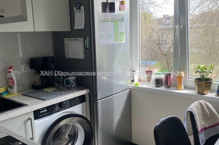 Продам квартиру, Жасминовый б-р , 2 кім., 43.60 м², косметический ремонт 