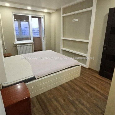 Продам квартиру, Победы просп. , 3  ком., 65.20 м², капитальный ремонт 