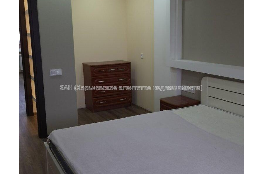 Продам квартиру, Победы просп. , 3  ком., 65.20 м², капитальный ремонт 