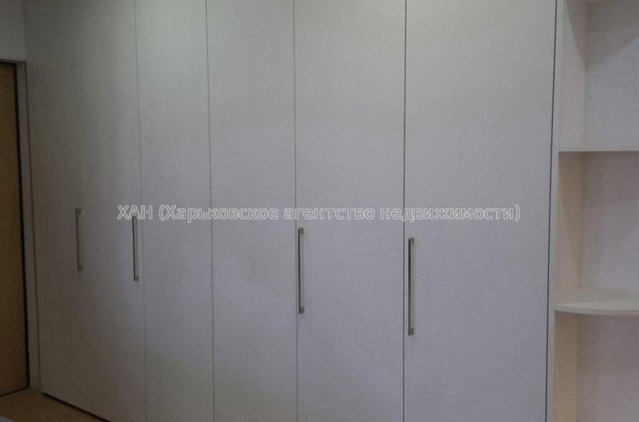 Продам квартиру, Победы просп. , 3  ком., 65.20 м², капитальный ремонт 