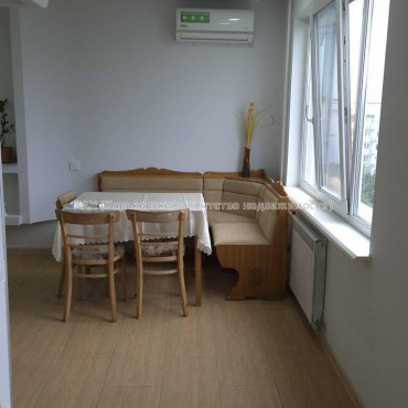 Продам квартиру, Победы просп. , 3  ком., 65.20 м², капитальный ремонт 