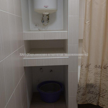 Продам квартиру, Победы просп. , 3  ком., 65.20 м², капитальный ремонт 