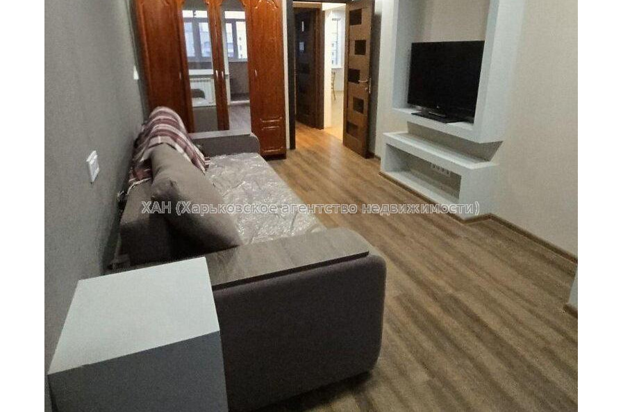 Продам квартиру, Победы просп. , 3  ком., 65.20 м², капитальный ремонт 