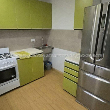Продам квартиру, Победы просп. , 3  ком., 65.20 м², капитальный ремонт 