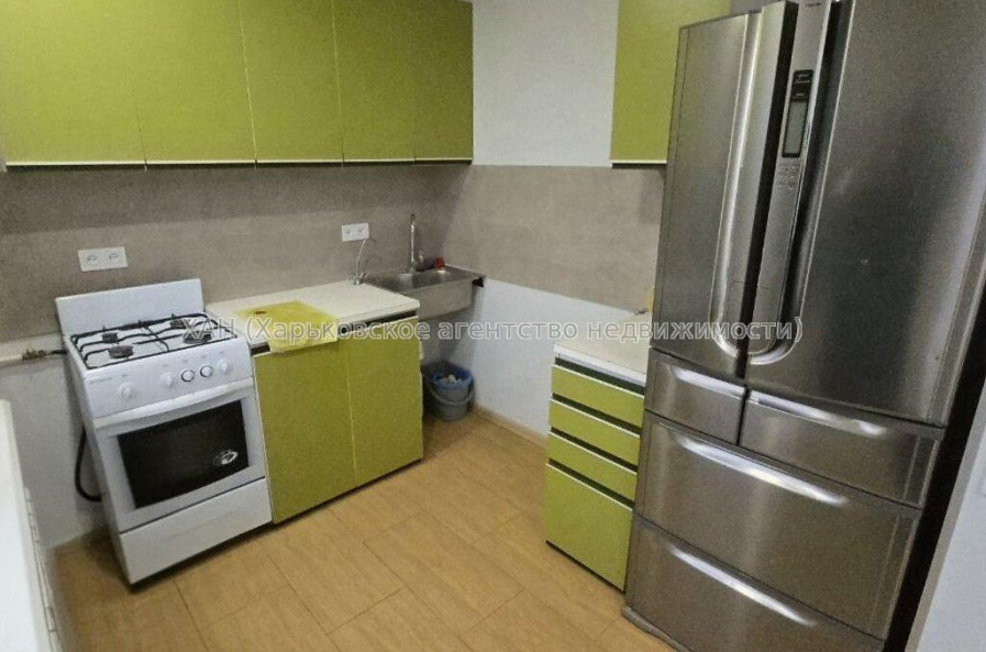 Продам квартиру, Победы просп. , 3  ком., 65.20 м², капитальный ремонт 