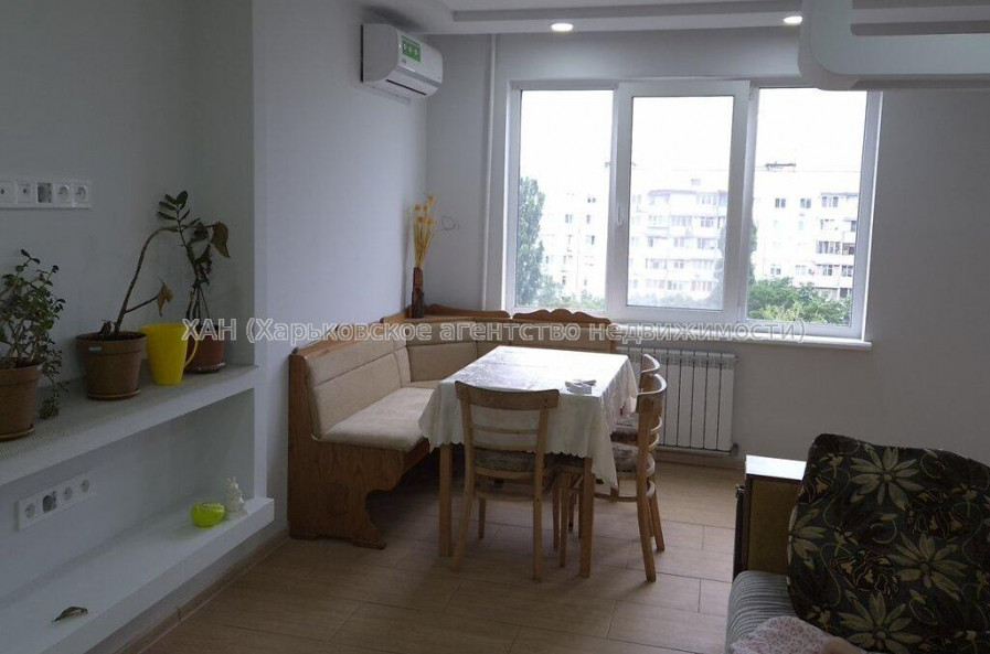 Продам квартиру, Победы просп. , 3  ком., 65.20 м², капитальный ремонт 