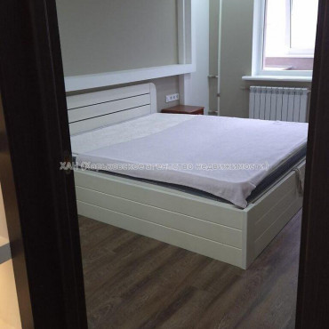 Продам квартиру, Победы просп. , 3  ком., 65.20 м², капитальный ремонт 