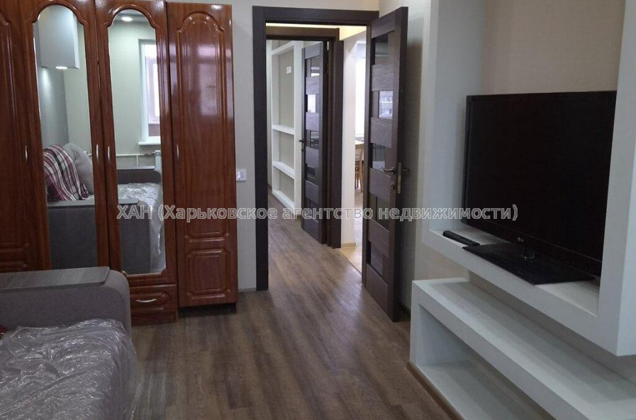 Продам квартиру, Победы просп. , 3  ком., 65.20 м², капитальный ремонт 