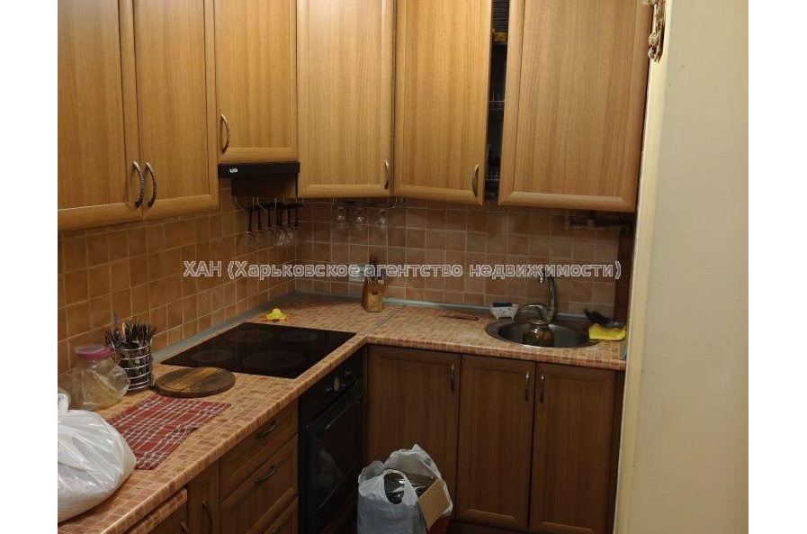 Продам квартиру, Залесская ул. , 2 кім., 55.60 м², советский ремонт 