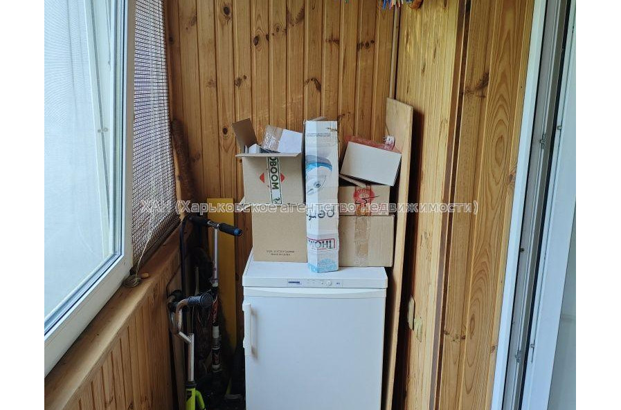Продам квартиру, Залесская ул. , 2 кім., 55.60 м², советский ремонт 