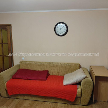 Продам квартиру, Залесская ул. , 2 кім., 55.60 м², советский ремонт 