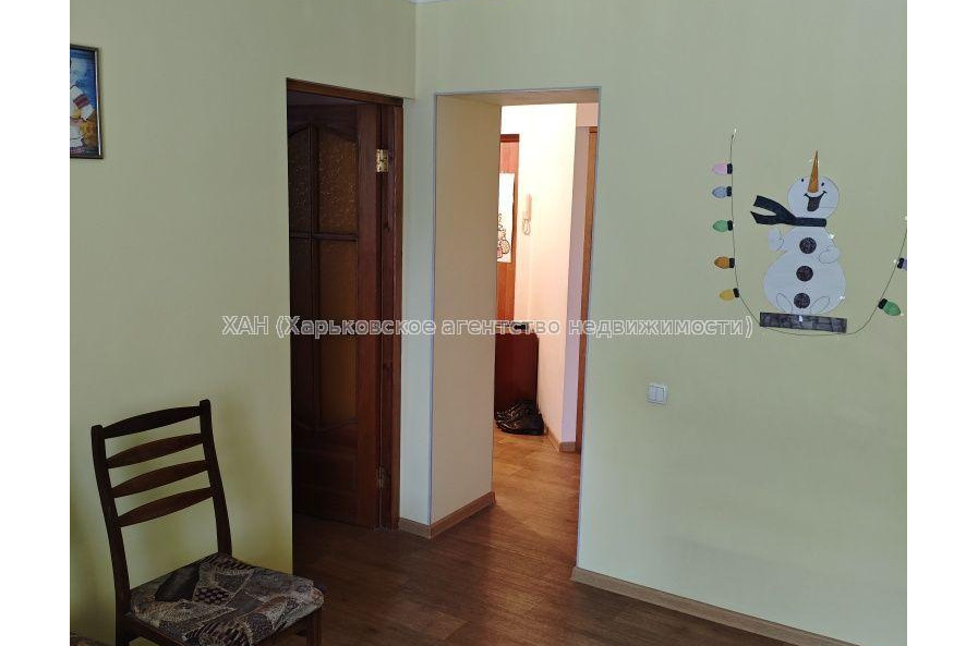 Продам квартиру, Залесская ул. , 2 кім., 55.60 м², советский ремонт 