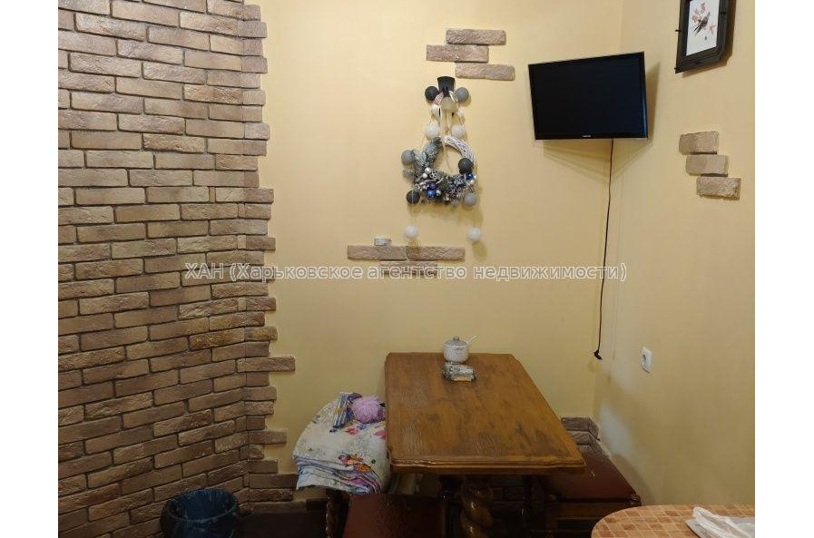 Продам квартиру, Залесская ул. , 2 кім., 55.60 м², советский ремонт 
