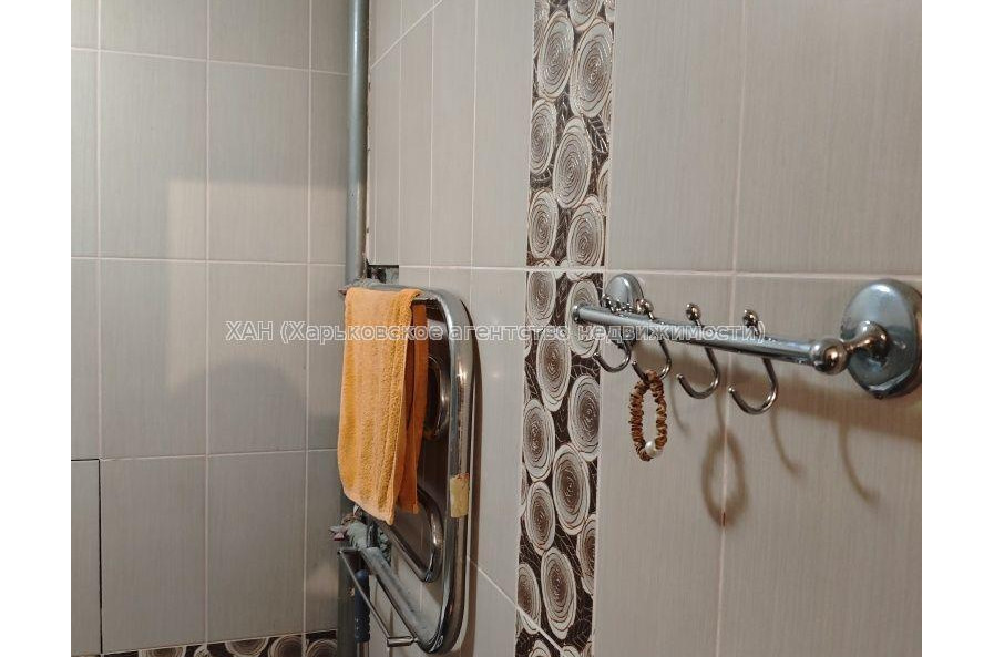 Продам квартиру, Залесская ул. , 2 кім., 55.60 м², советский ремонт 