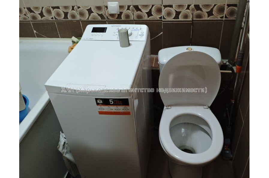 Продам квартиру, Залесская ул. , 2 кім., 55.60 м², советский ремонт 