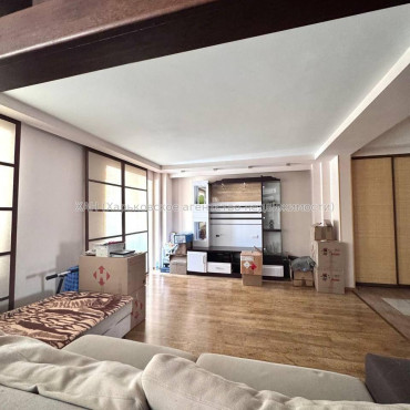 Продам квартиру, 23 Августа ул. , 3 кім., 114 м², авторский дизайн 