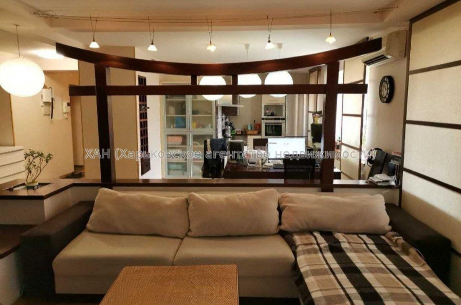 Продам квартиру, 23 Августа ул. , 3 кім., 114 м², авторский дизайн 